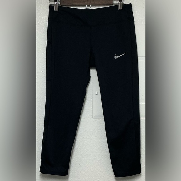 Nike Pants - NIKE DRI-FIT Women’s Black Leggings with Moisture-Wicking Fabric Sz M